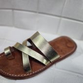 Gold Leather Moroccan Sandals For Women – Handmade Crisscross Flat Summer Shoes – Toe Ring Boho Slip-ons – Metallic Comfy Flats –