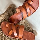 Handmade Moroccan Brown Leather Sandals – Toe Loop Cross Strap Slides Women